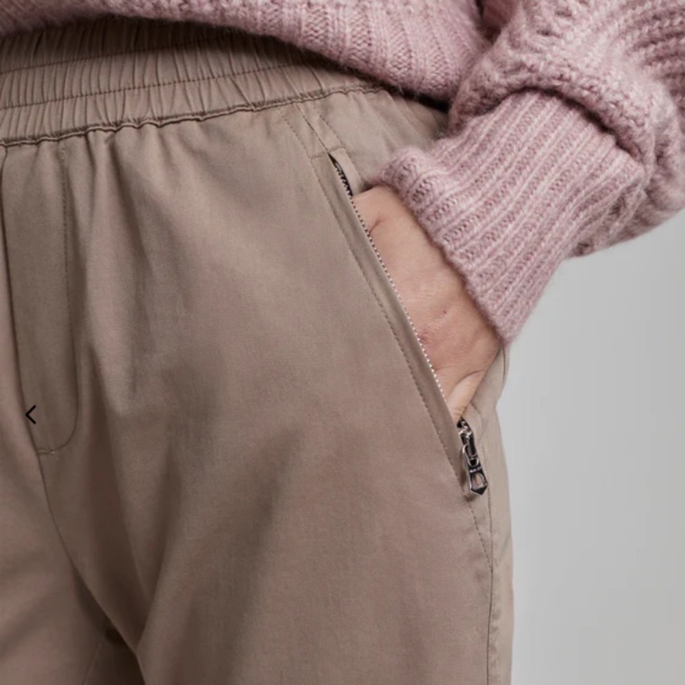Varley Marbern Pant 27.5 in Fossil Brown - Picture 4 of 8